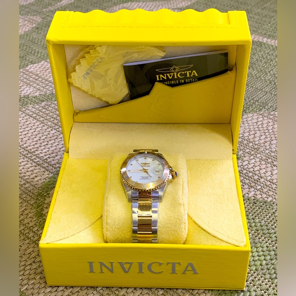 Invicta Pro Diver Women's 38mm 11-Diamonds Two-Tone MOP Dial Quartz Watch 31702